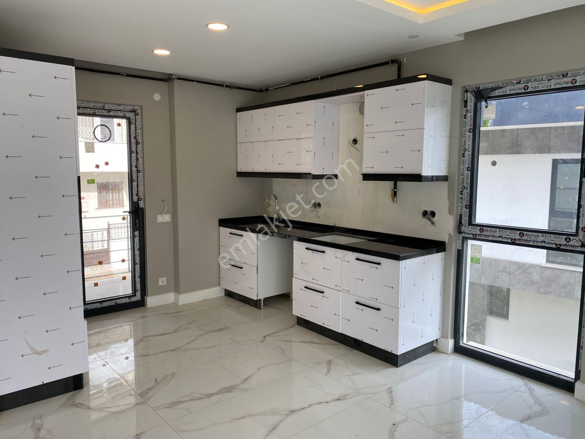 Yankı'dan Madende 165 M2 4 Yıllık Butik Sitede 3+1 Dubleks Daire - Görsel 3