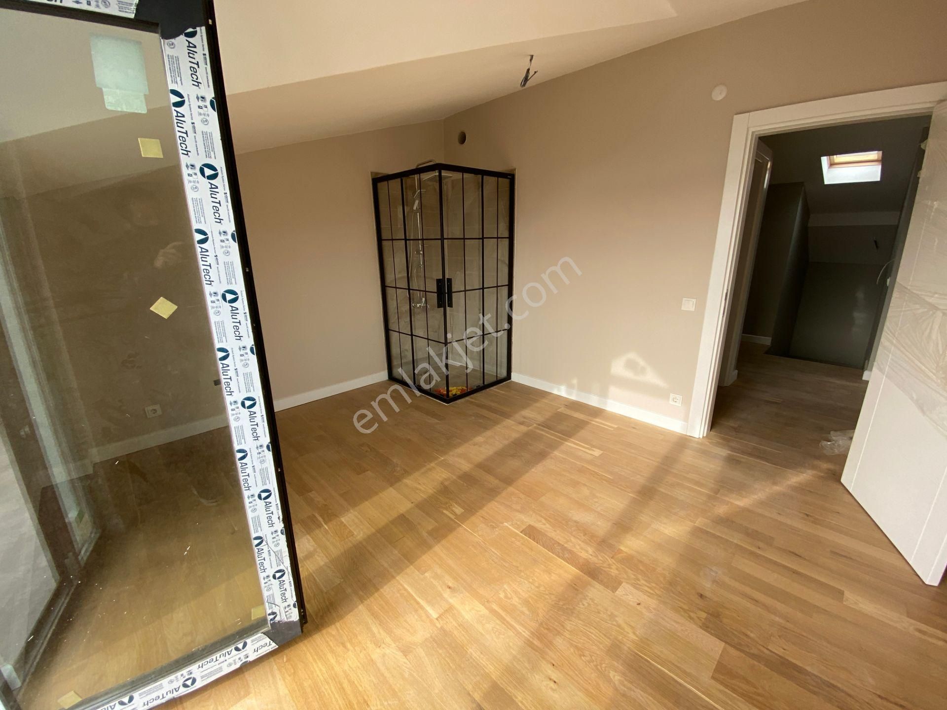 Yankı'dan Madende 165 M2 4 Yıllık Butik Sitede 3+1 Dubleks Daire - Görsel 16