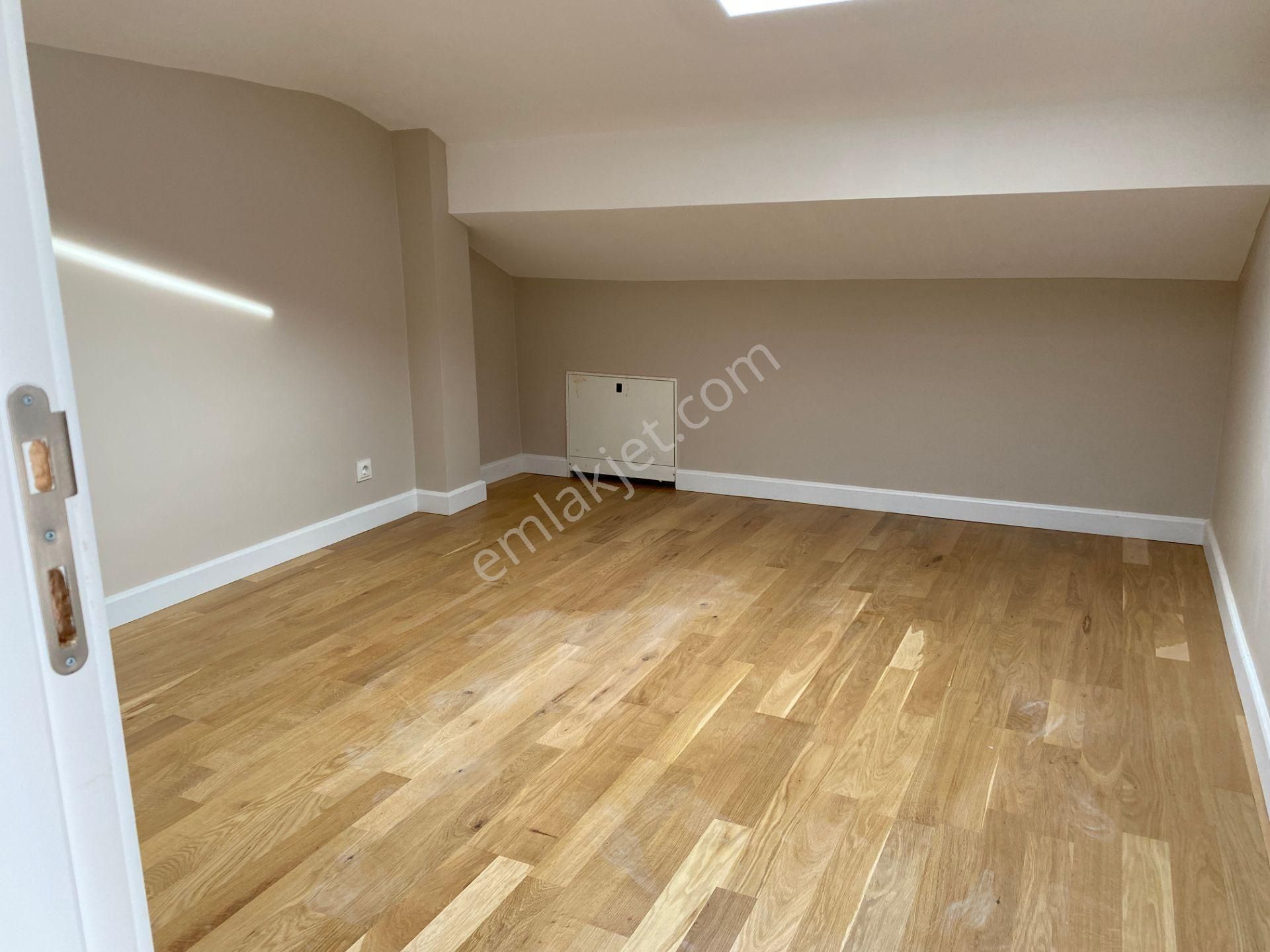 Yankı'dan Madende 165 M2 4 Yıllık Butik Sitede 3+1 Dubleks Daire - Görsel 17