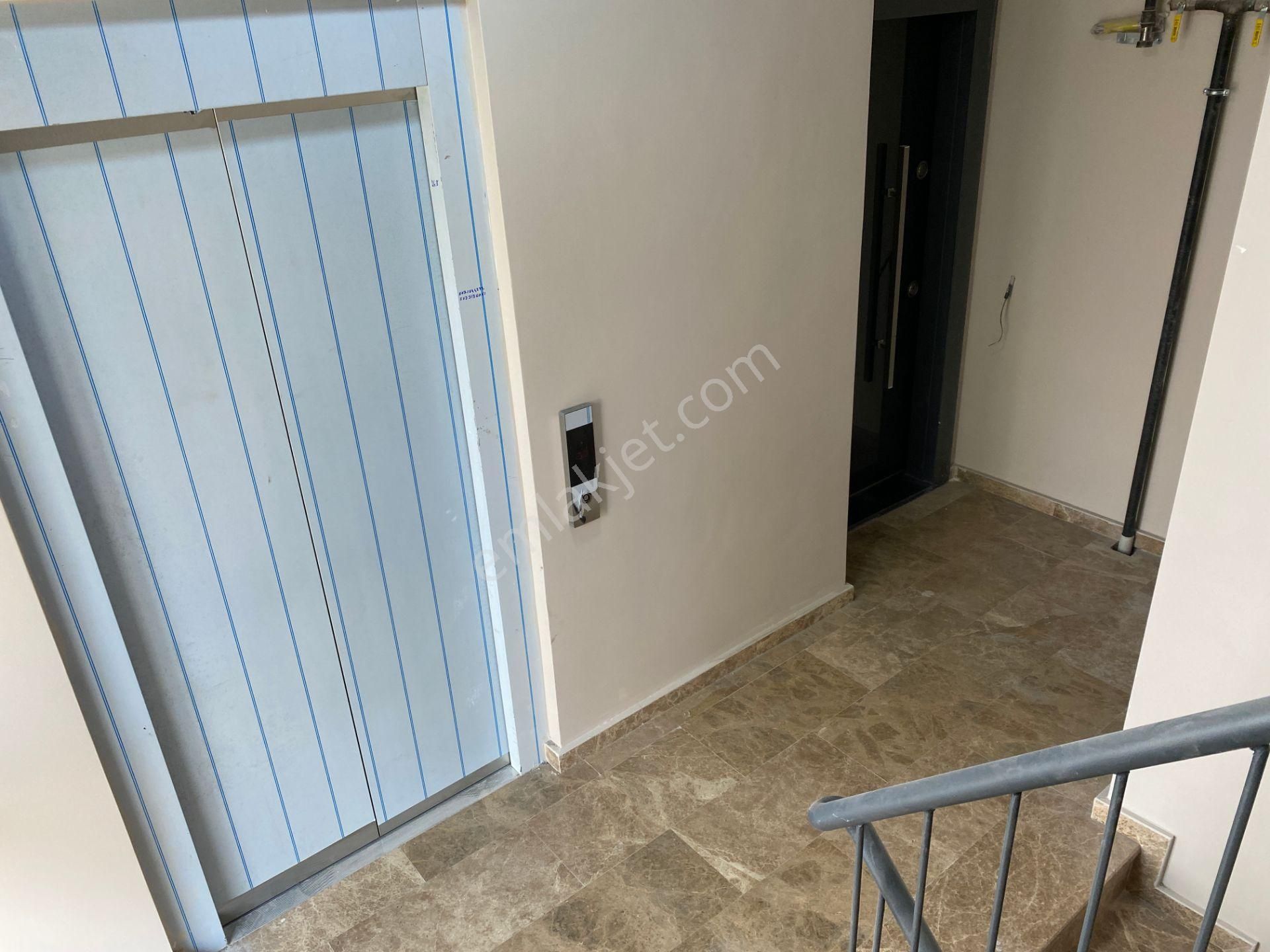 Yankı'dan Madende 165 M2 4 Yıllık Butik Sitede 3+1 Dubleks Daire - Görsel 29