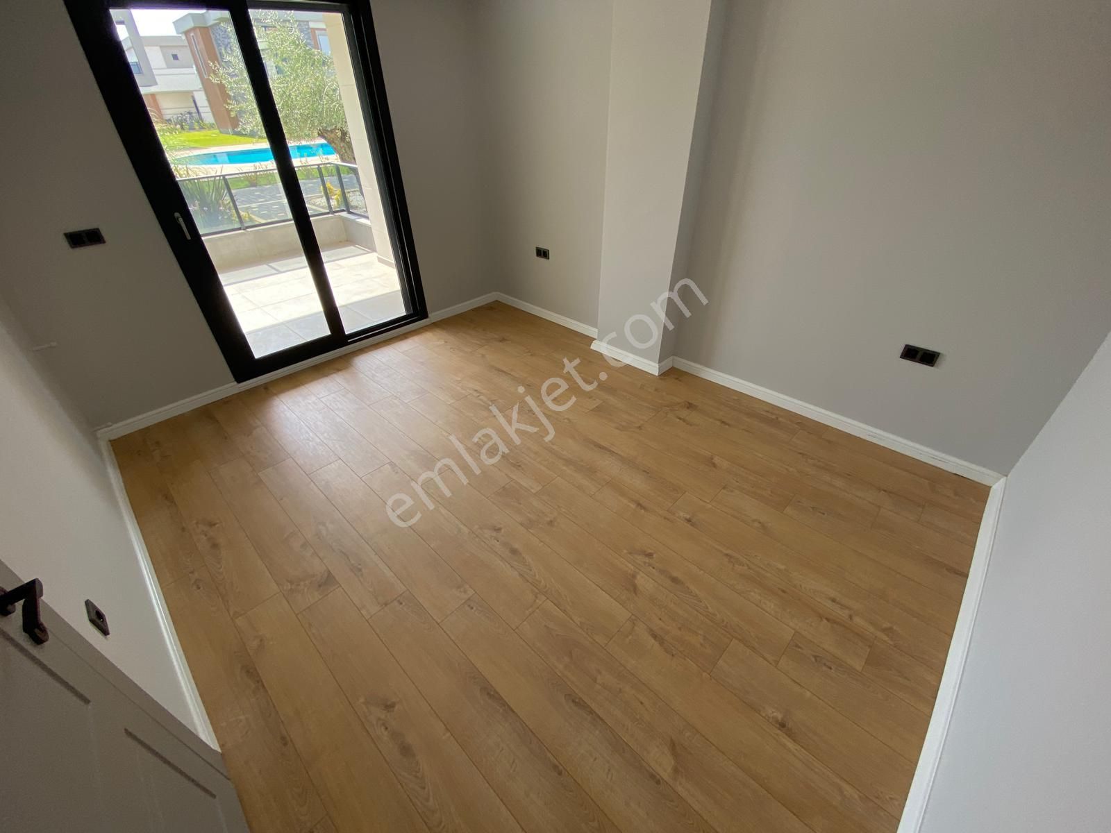 Altınoluk Ta Göz Alıcı Mimari İle Doğa Harikası Eşsiz 4+1 Villa - Görsel 21