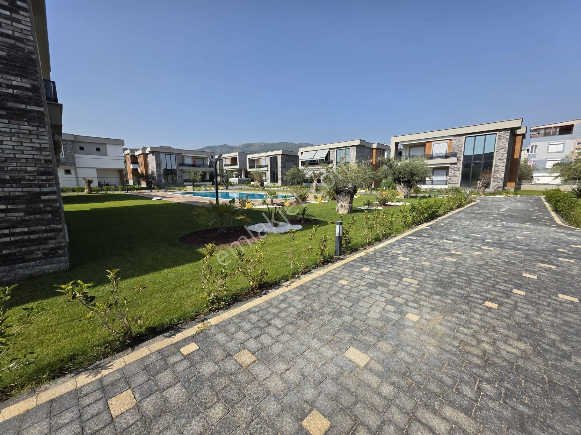 Altınoluk Ta Göz Alıcı Mimari İle Doğa Harikası Eşsiz 4+1 Villa - Görsel 31