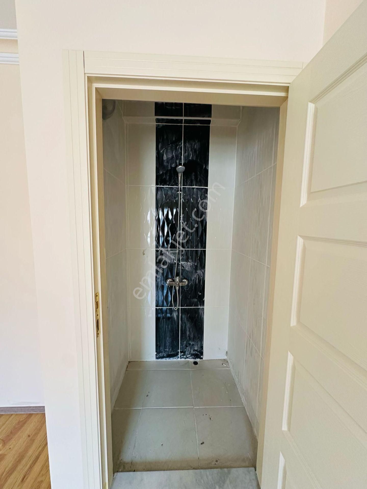 Karapürçek'te Uçaklı Park Yakınında Asansörlü Ebeveyn Banyolu 3+1 Ara Kat Satılık Daire !! - Görsel 22