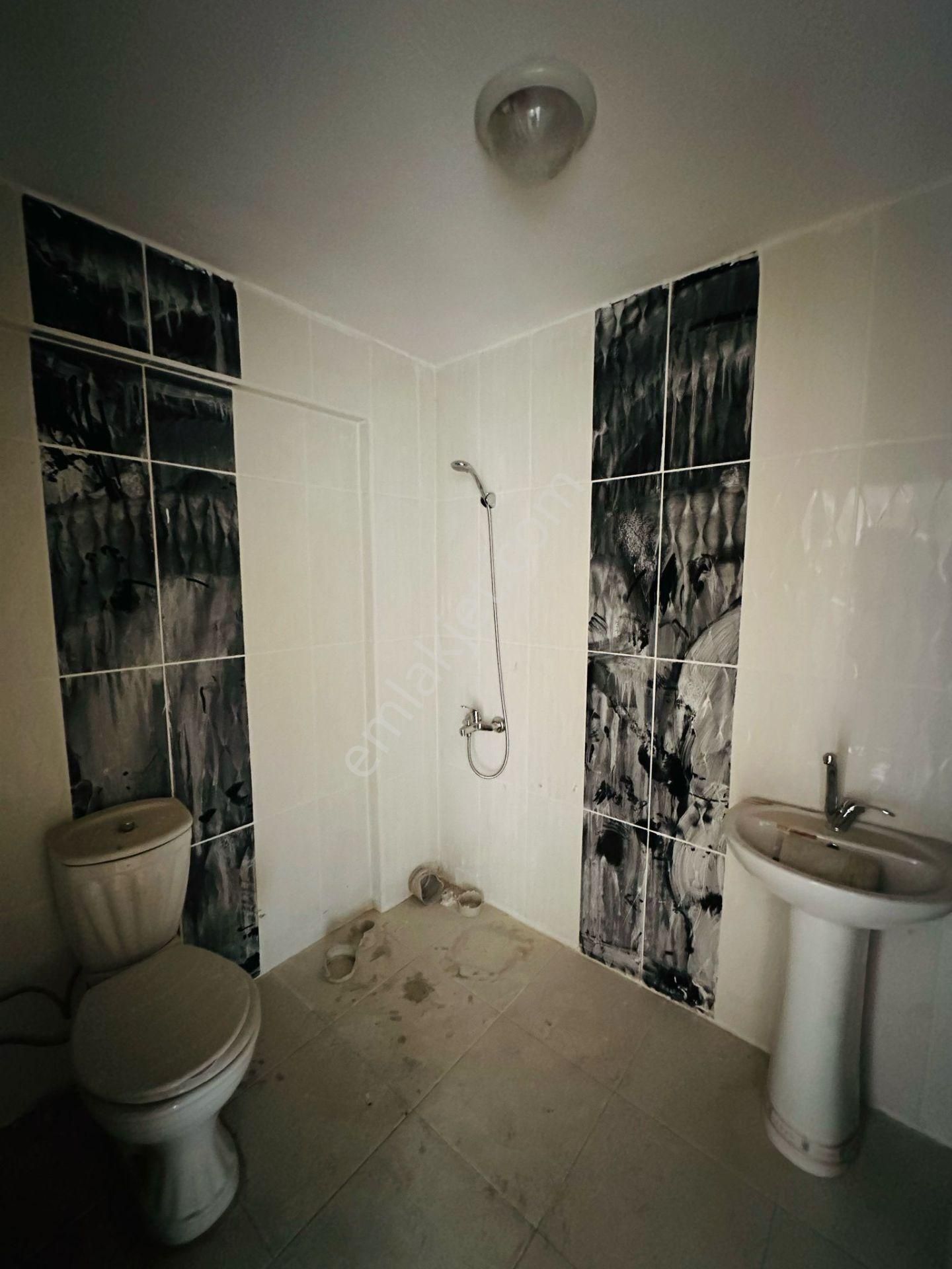 Karapürçek'te Uçaklı Park Yakınında Asansörlü Ebeveyn Banyolu 3+1 Ara Kat Satılık Daire !! - Görsel 23