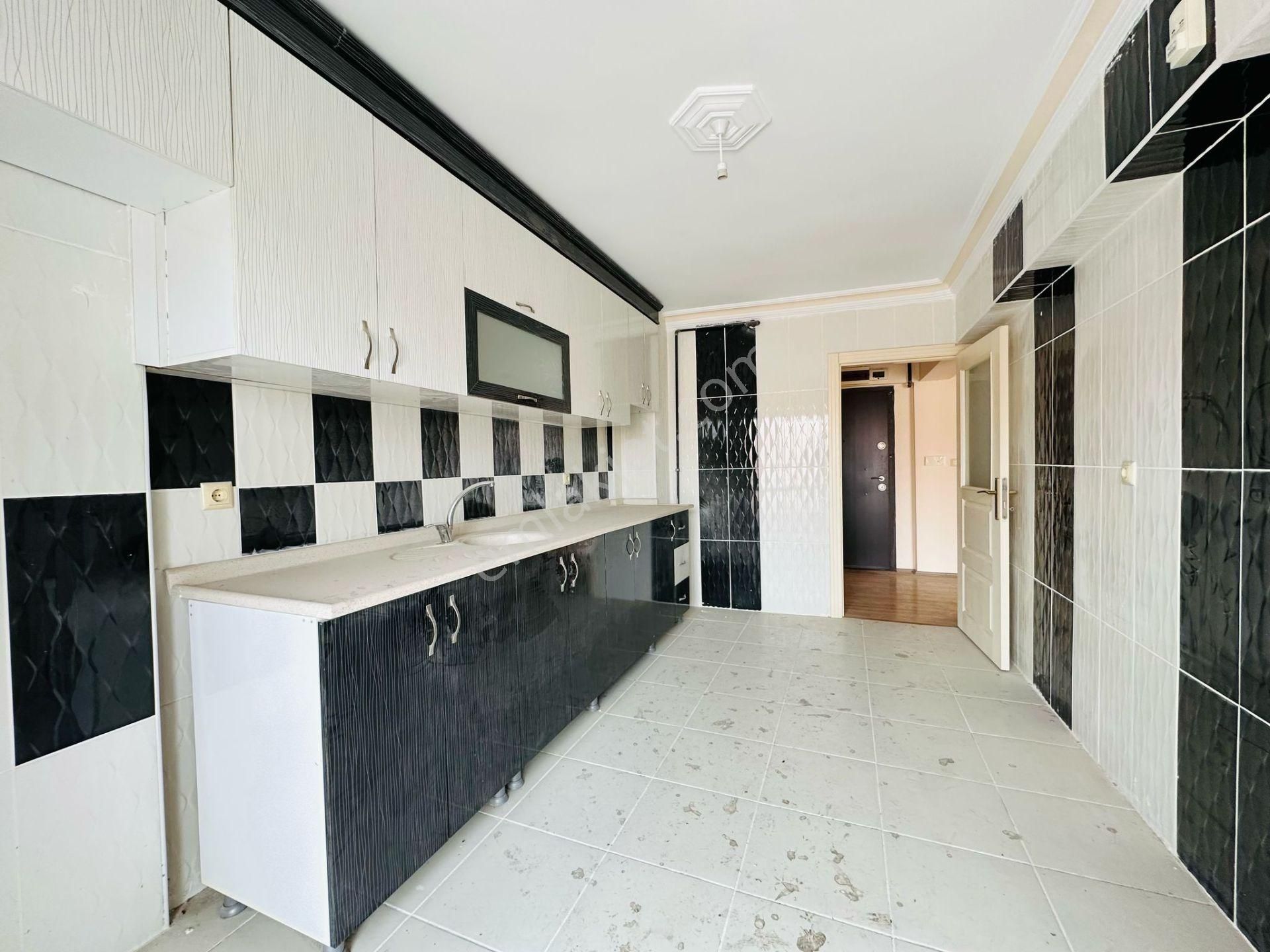 Karapürçek'te Uçaklı Park Yakınında Asansörlü Ebeveyn Banyolu 3+1 Ara Kat Satılık Daire !! - Görsel 18