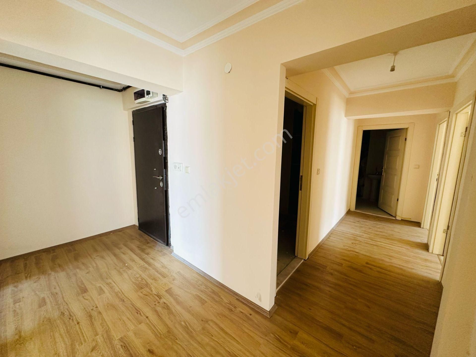 Karapürçek'te Uçaklı Park Yakınında Asansörlü Ebeveyn Banyolu 3+1 Ara Kat Satılık Daire !! - Görsel 21