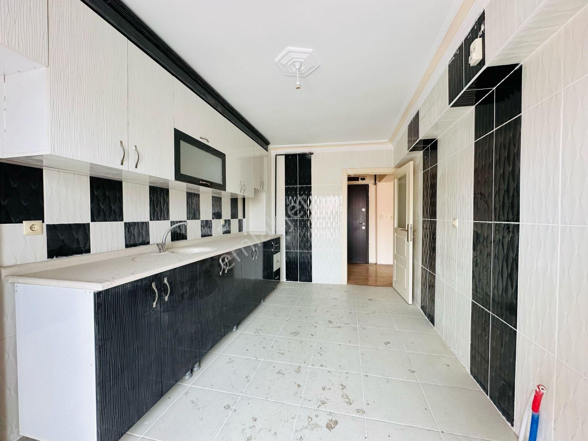 Karapürçek'te Uçaklı Park Yakınında Asansörlü Ebeveyn Banyolu 3+1 Ara Kat Satılık Daire !! - Görsel 19