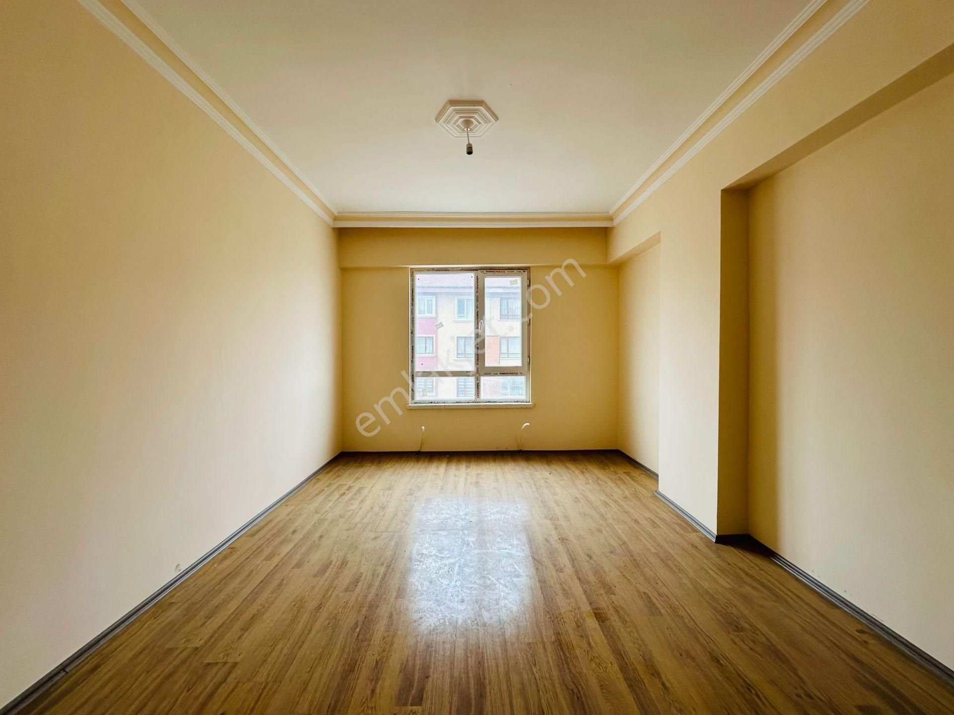 Karapürçek'te Uçaklı Park Yakınında Asansörlü Ebeveyn Banyolu 3+1 Ara Kat Satılık Daire !! - Görsel 11