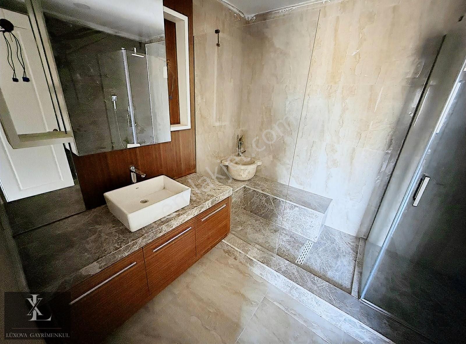 Ovacıkta Eşsiz Mimari 3 Banyolu 4+1 Sosyal Donatılı Lüx Rezidans - Görsel 16