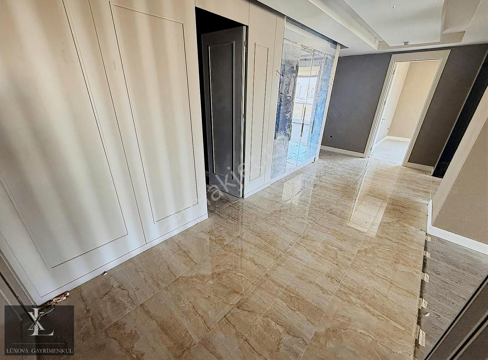 Ovacıkta Eşsiz Mimari 3 Banyolu 4+1 Sosyal Donatılı Lüx Rezidans - Görsel 31