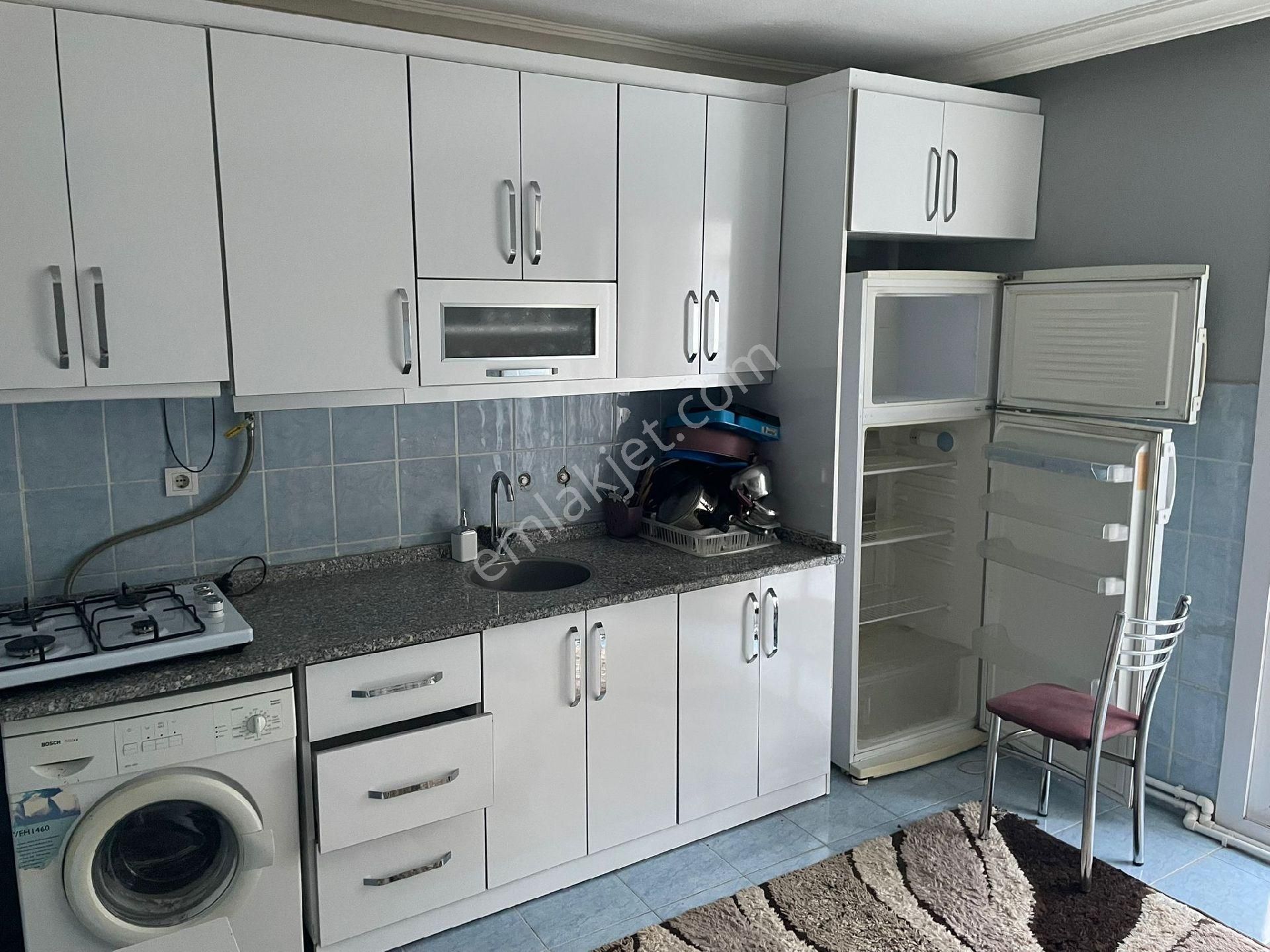 İzmir Bornova Mevlana Mahallesi'nde 2+1 Kiralık Daire
