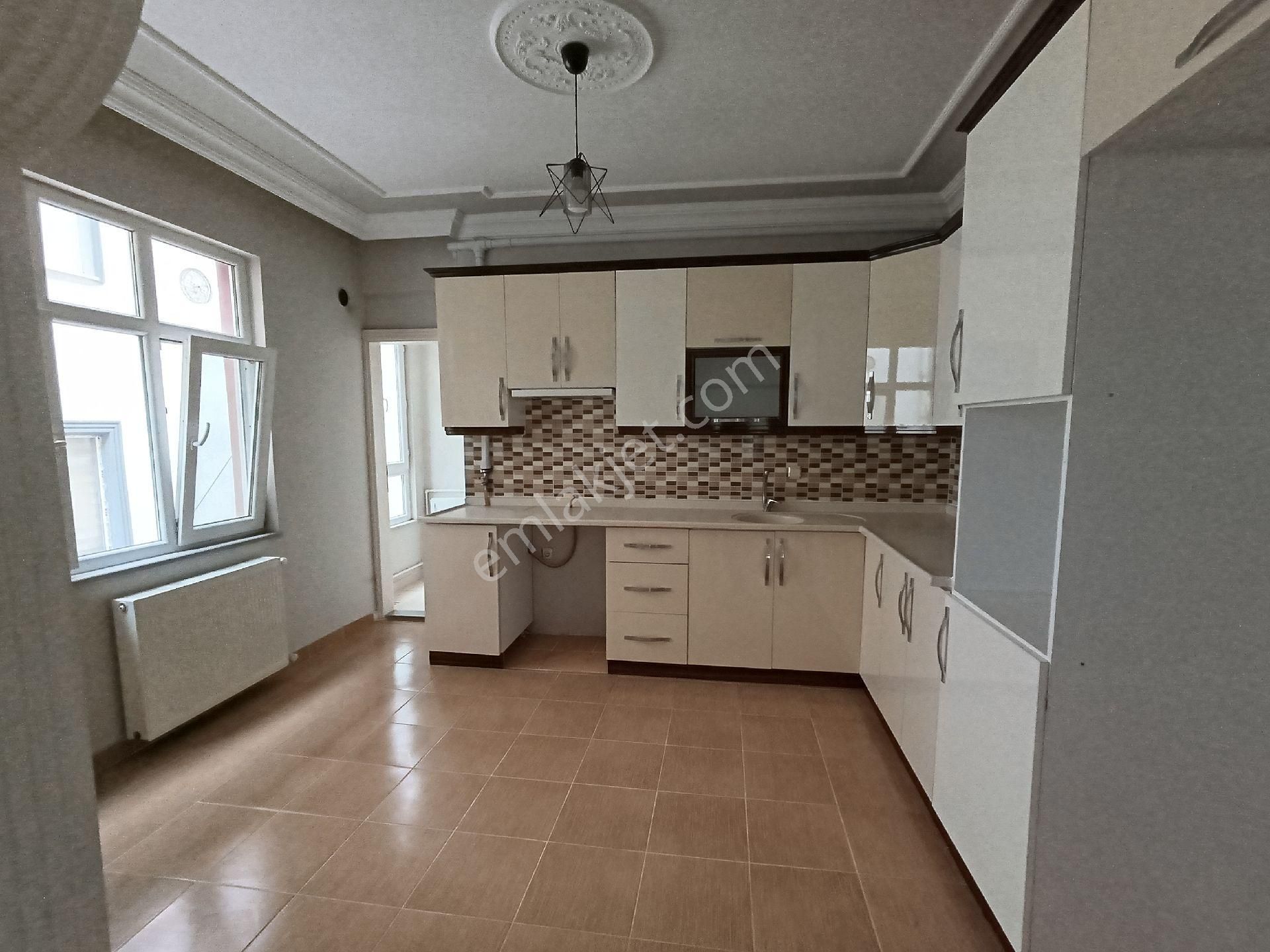 Ünye Liseler Mahallesi 2+1 Doğalgazlı Merkezi Konumda 2+1 Kiralık Daire