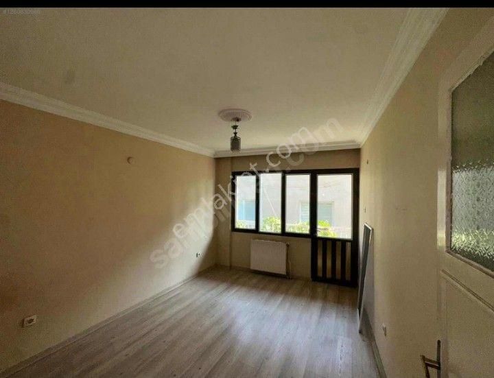 İzmir Bornova Atatürk Mahallesinde Kiralık Daire
