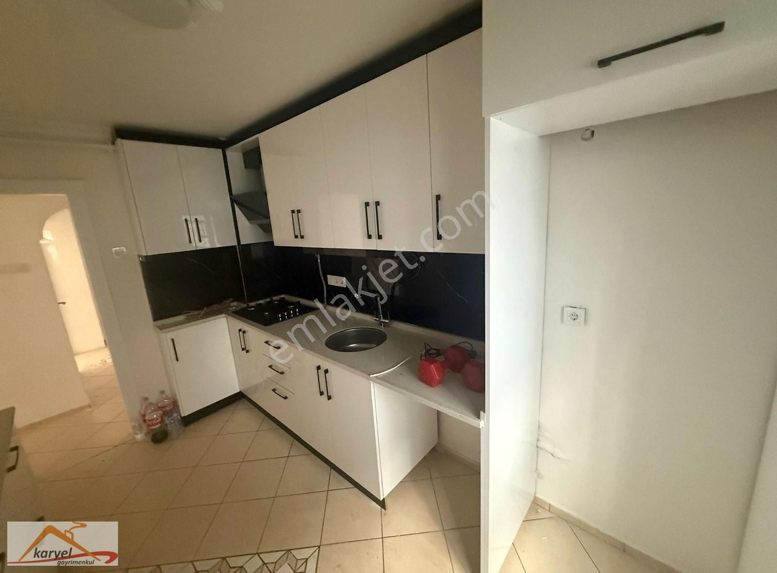 Karşıyaka Alaybeyde 3+1 Doğalgazlı Kiralık