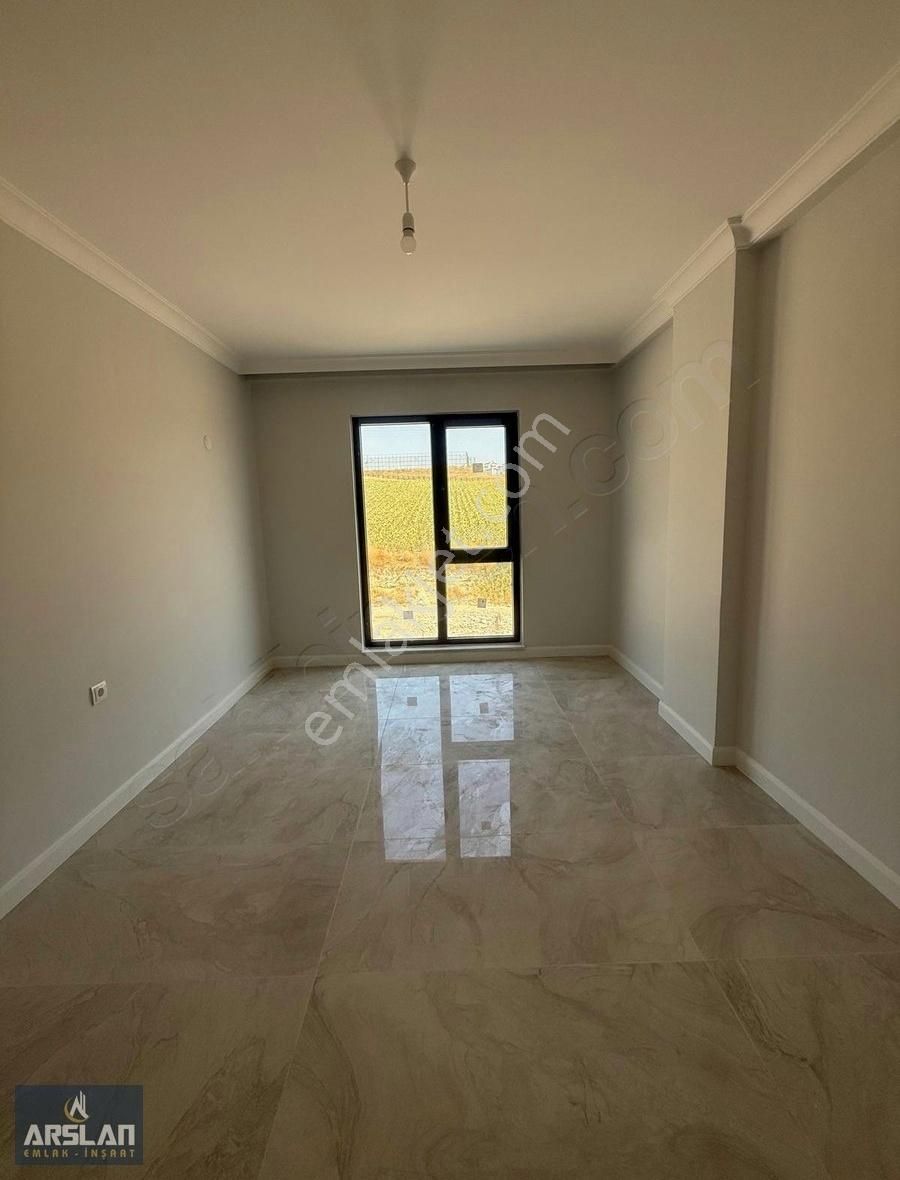 Arslan Emlak'tan İnegöl Akhisar Da Satılık Arakat 3+1 Daire - Görsel 6