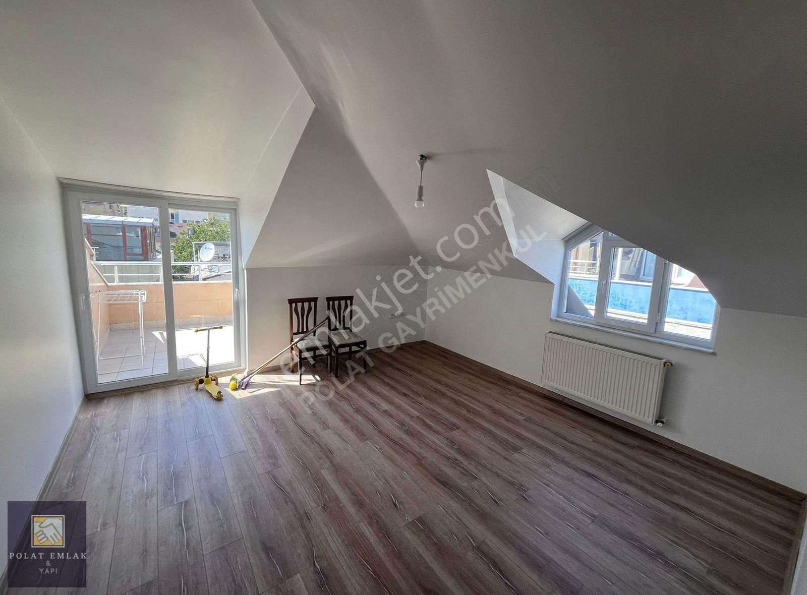 Kiralık Daire 1+1 Meclis Mah Hastane Yakını Metronun Dibinde