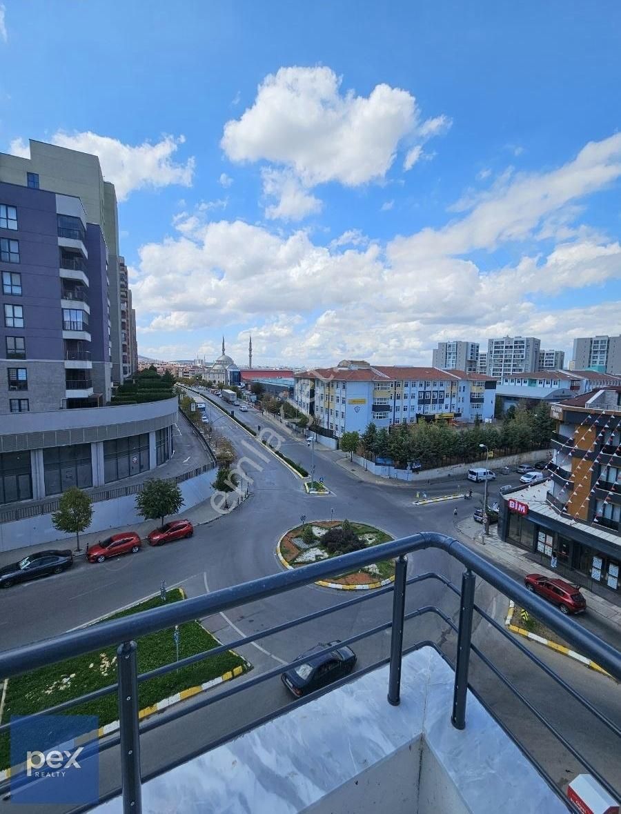 Anacadde Üzerinde 2+1 Arakat
