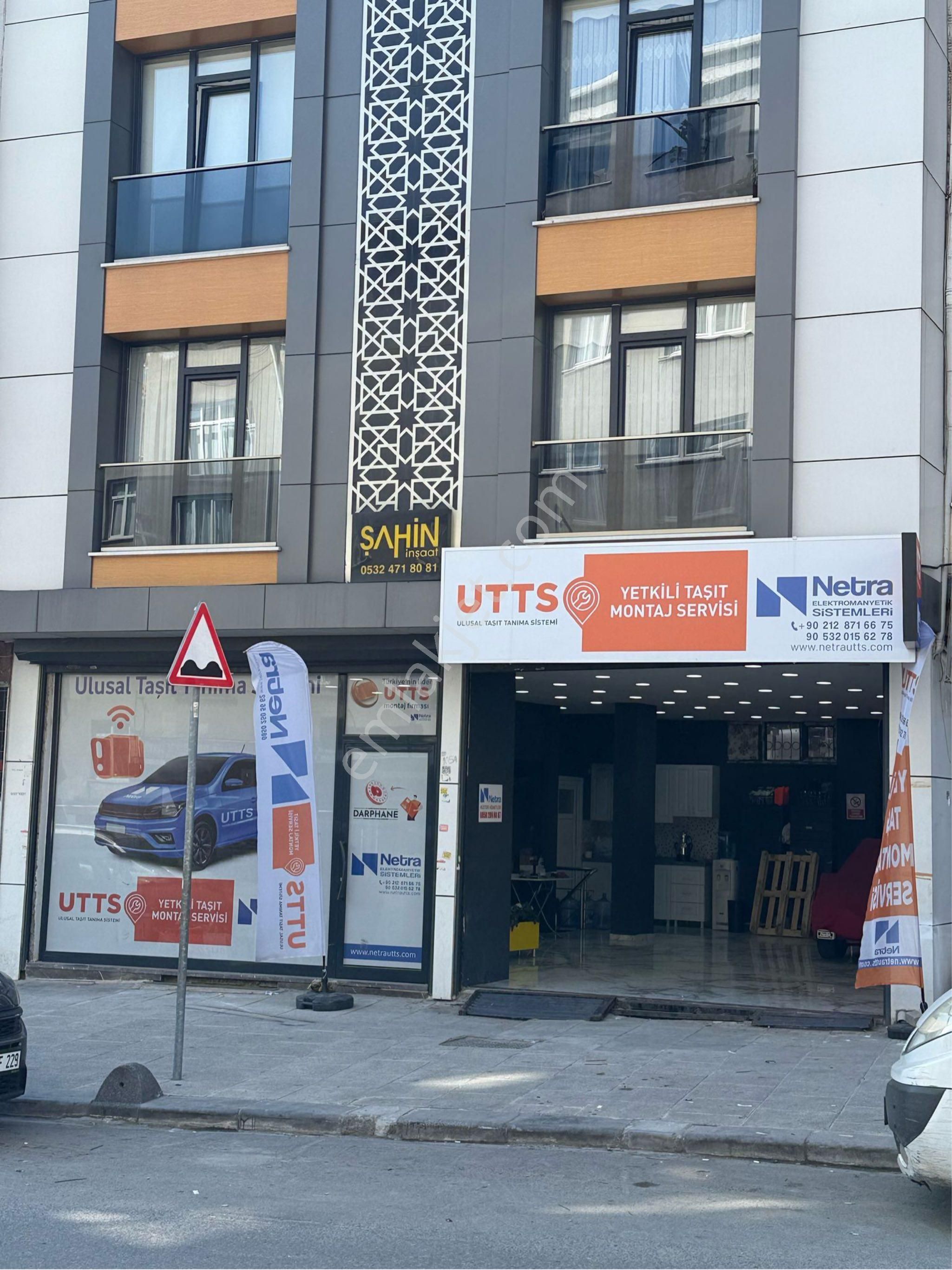 Tepe Meydana Yakın İşlek Cadde Üzeri Depolu Dükkan