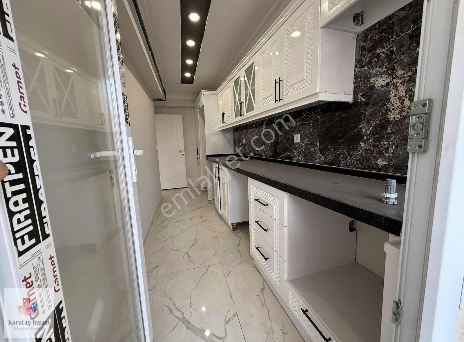 Karataş'tan Sıfır Bina Asansörlü Ön Cephe 180 M² 4+2 Dubleks - Görsel 13