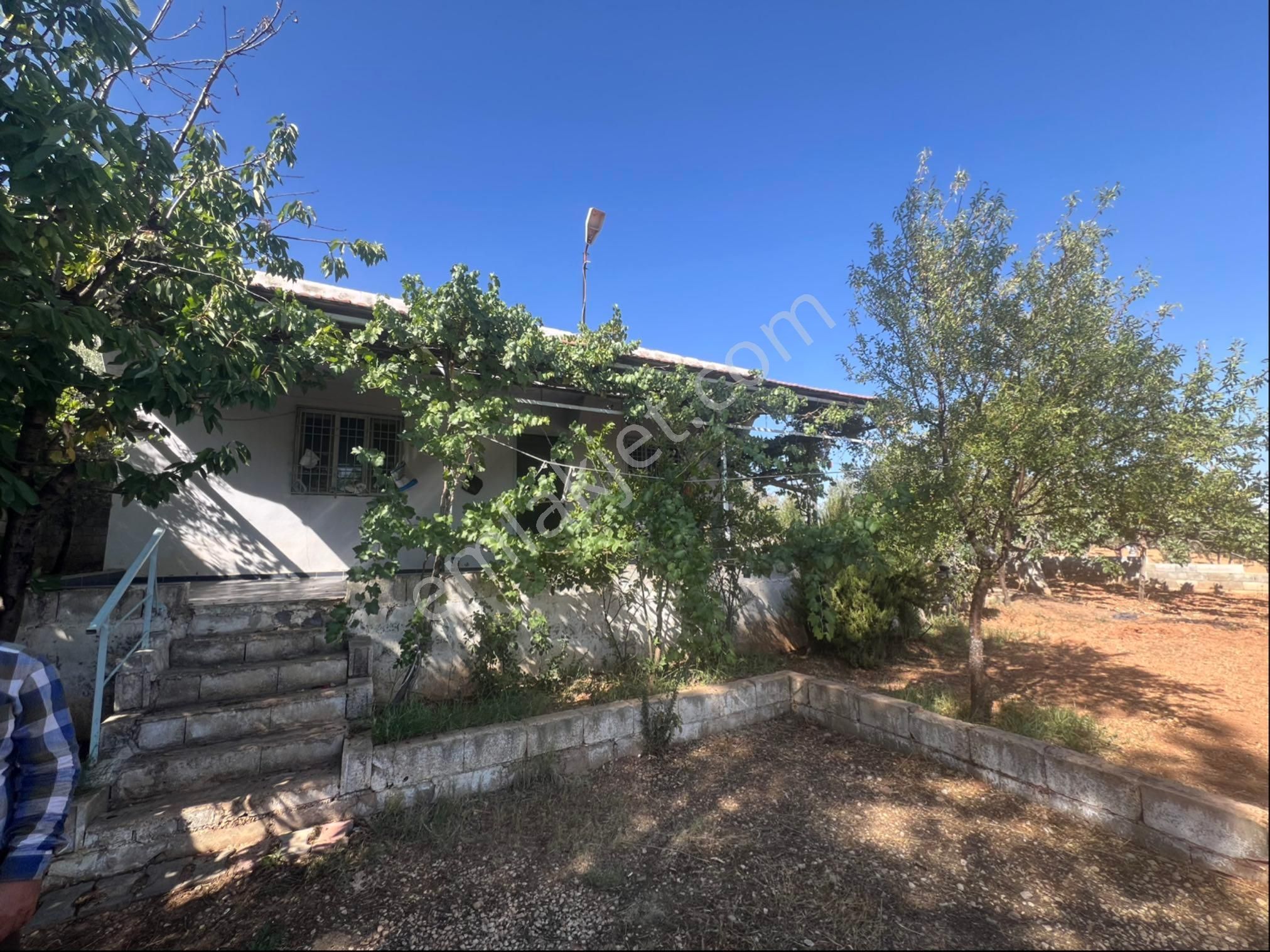 Seç Emlak’tan Oğuzeli Yanlızbağda Bağevi