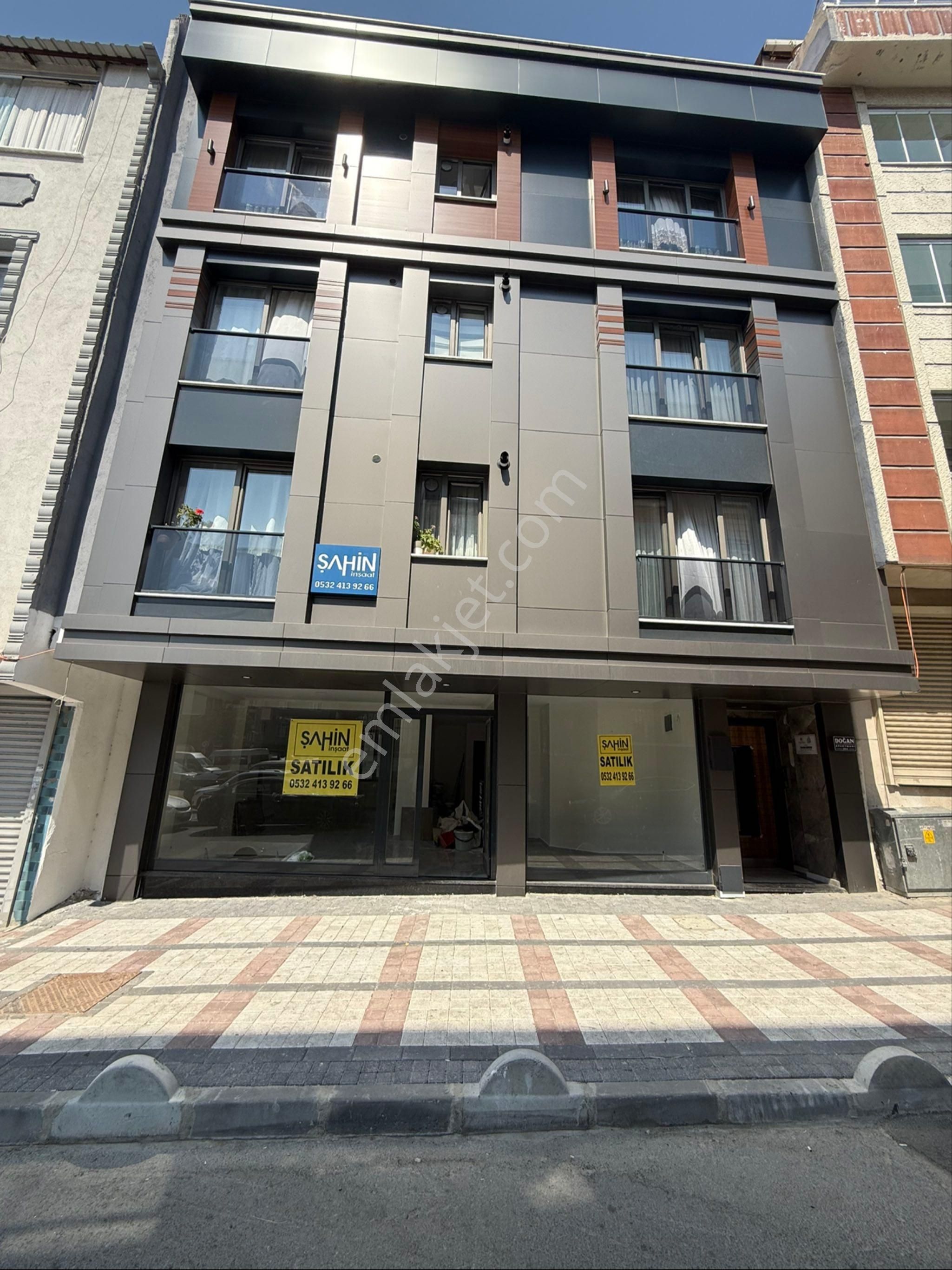 Yüzyıl Mah Metroya 100 M Tem’e Yakın 180 M2 Satılık Dükkan