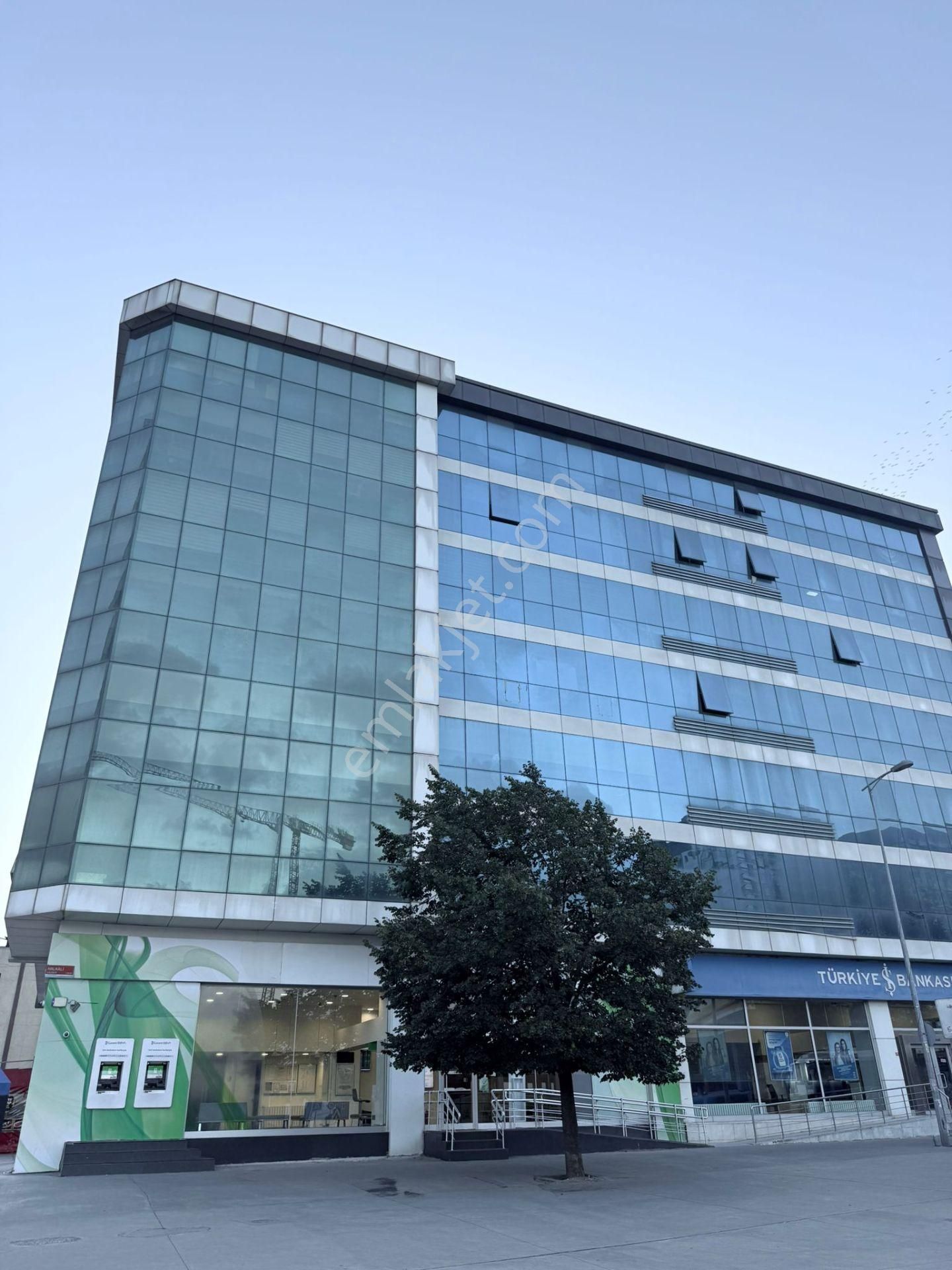 Emlakyap Tan Bağcılar Ateştuğla Vizyon Plazada Kiralık Ofis