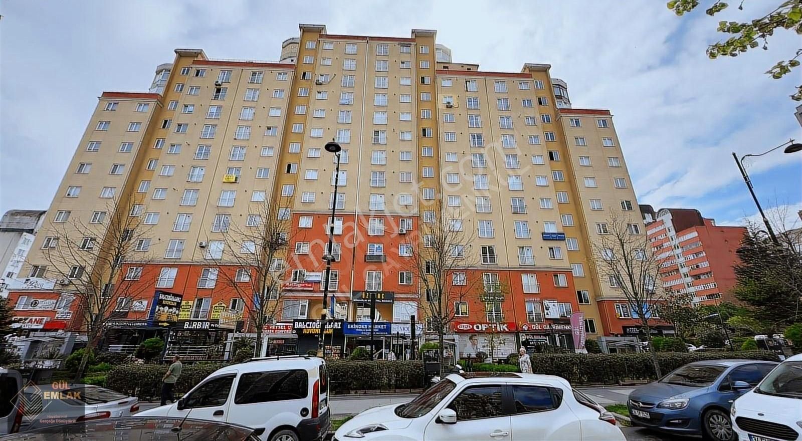Beylikdüzü Site Metrobüs 3 Dk Geniş Ferah 1+1 Kiralık Daire