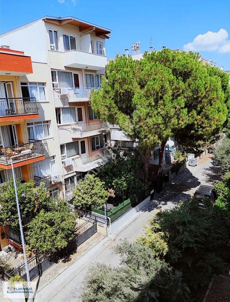 Ege Üniversitesi Ve Bornova Evka3 Metro Yakını Kiralık 3+1 Daire