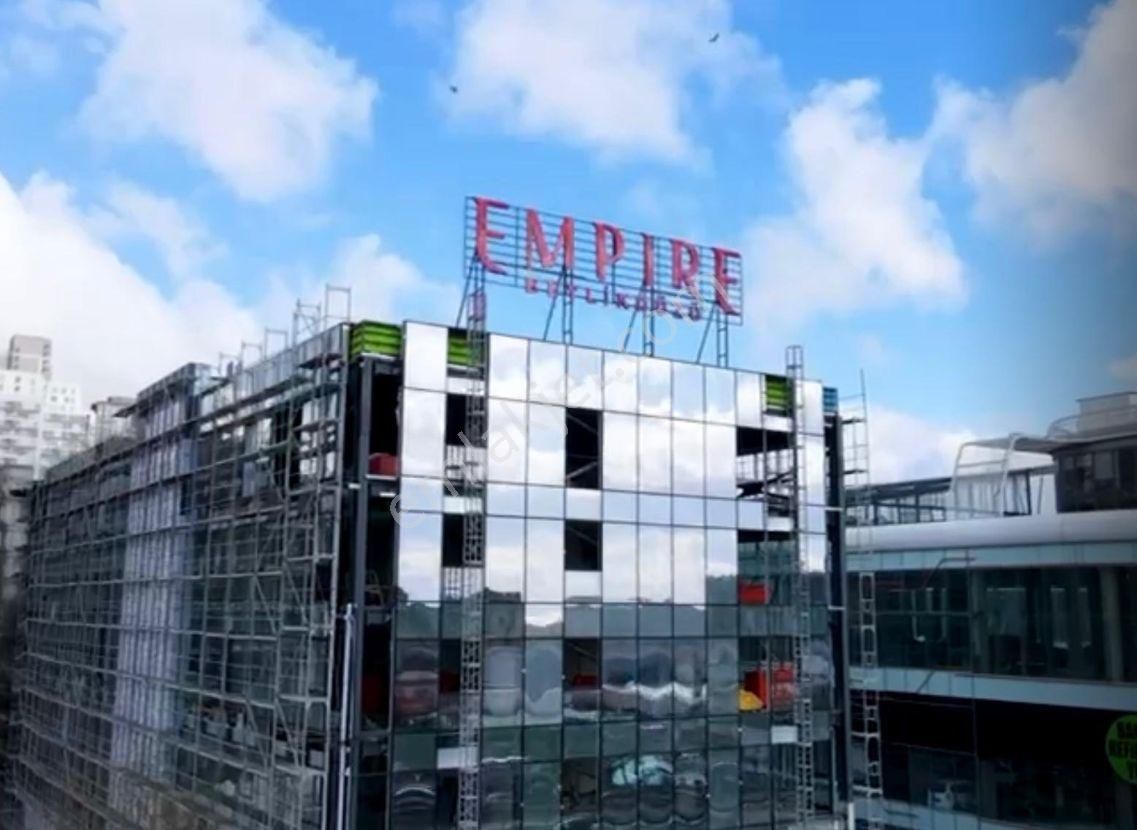 Beylikdüzü E-5 Yanı Empire'de 2+1 Satılık Daire