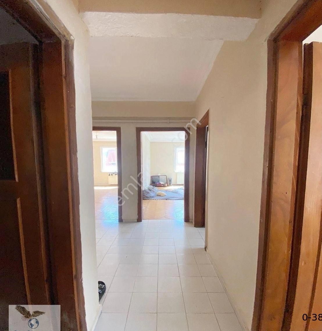 Avcılar Merkezde 2+1 Asansörlü Ara Kat Daire Metrobüse Çok Yakın - Görsel 9