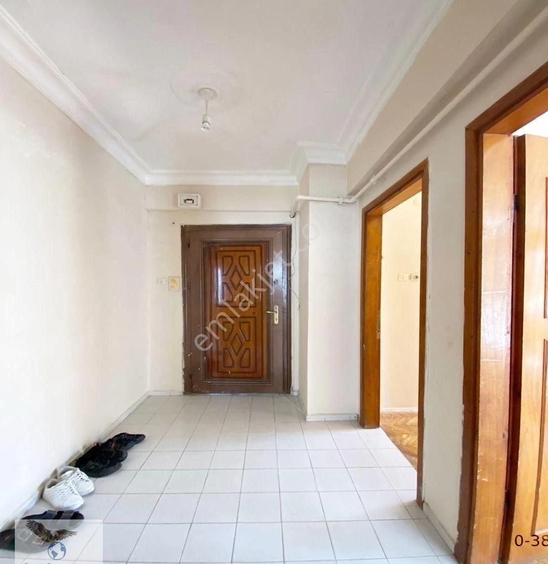 Avcılar Merkezde 2+1 Asansörlü Ara Kat Daire Metrobüse Çok Yakın - Görsel 17