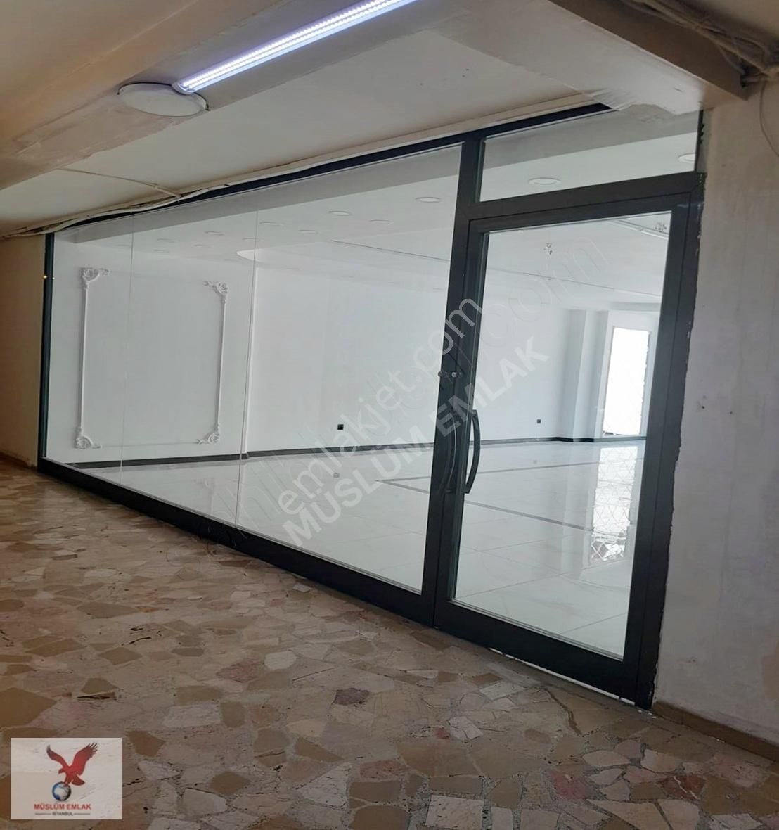 Avcılar Marmara Caddesinde Asansörlü Satılık Dükkan Fırsatı !! - Görsel 3