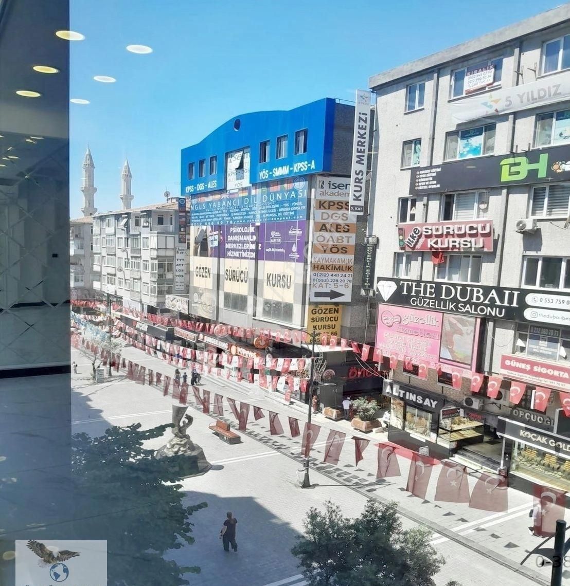 Avcılar Marmara Caddesinde Asansörlü Satılık Dükkan Fırsatı !!