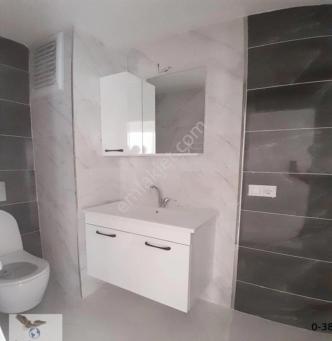 Avcılar Merkezde 2+1 Otoparklı Ara Kat Fırsat Daire - Görsel 2