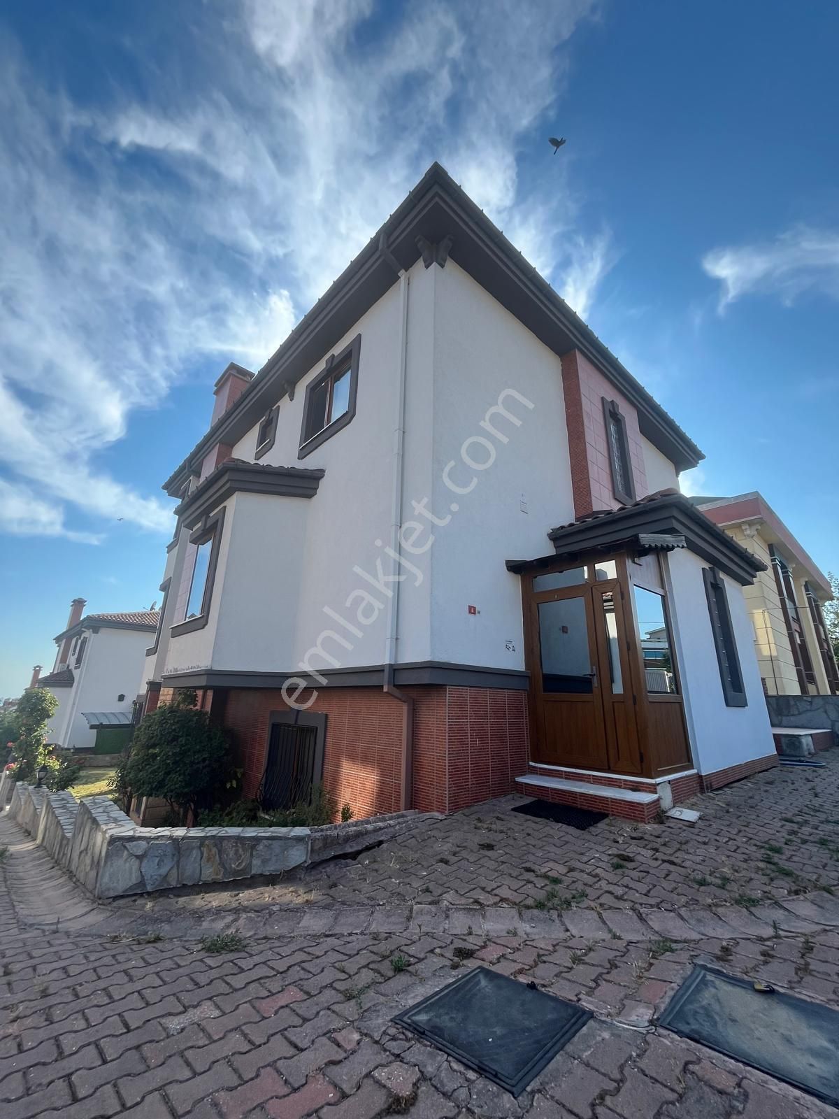 Büyükçekmece Fatih Mah 6+2 Satılık Villa - Görsel 2