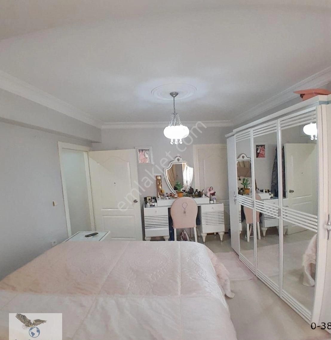 Avcılar Ambarlıda 3+1 Asansörlü Ara Kat Daire