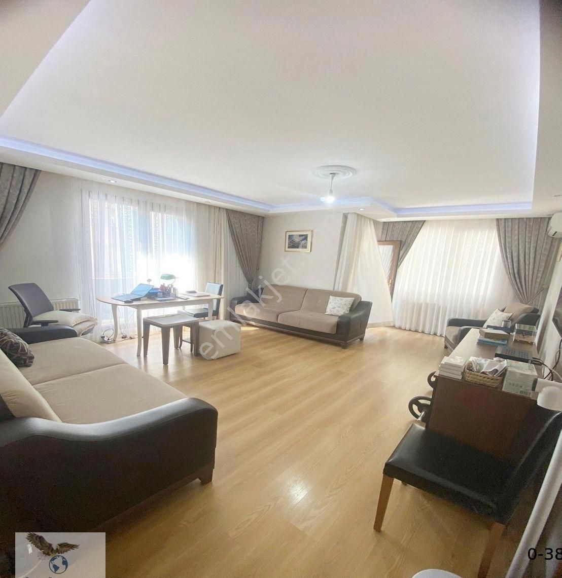 Avcılar D.köşklerde Tek Daire Üzerine 3+1 Asansörlü Ara Kat