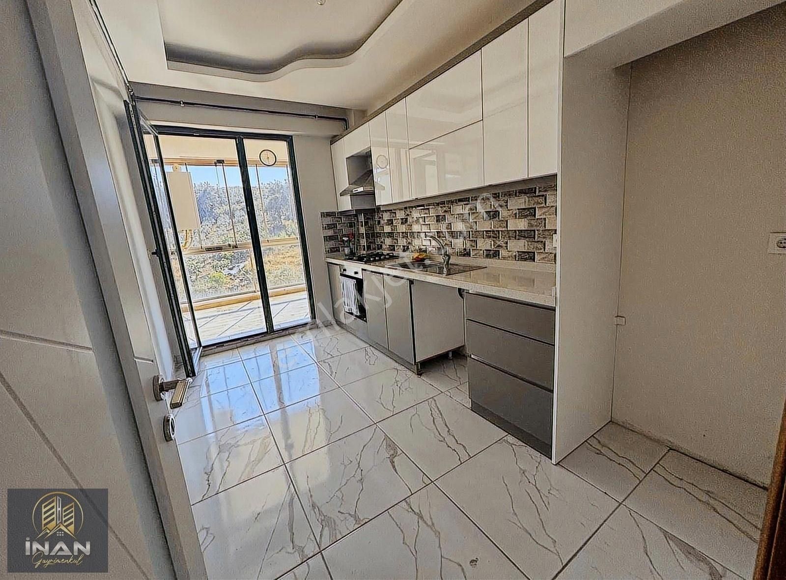 Çınar Evleri Sitesinde 3+1 Kiralık Daire