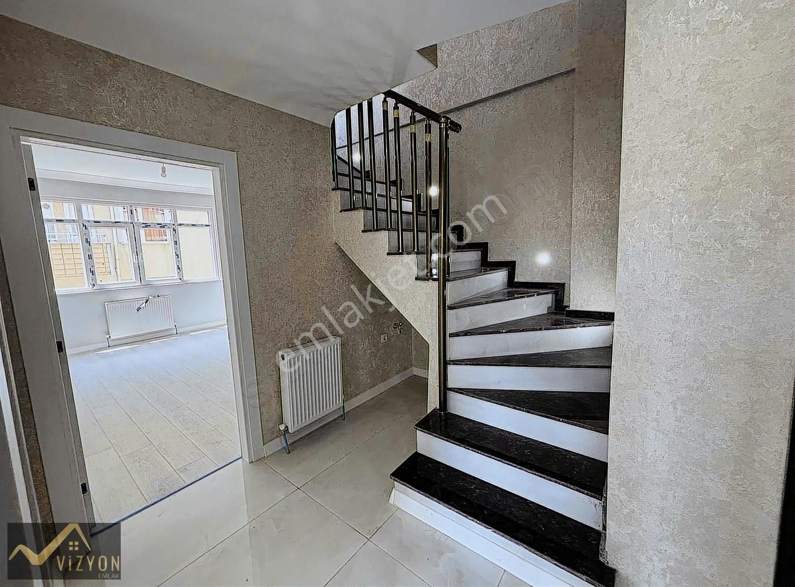 Bağlarbaşı'nda Lüks Ve Konforun Buluştuğu 4+1 Üst Dubleks Daire - Görsel 24