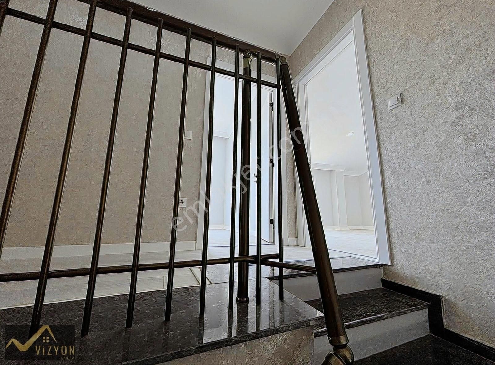 Bağlarbaşı'nda Lüks Ve Konforun Buluştuğu 4+1 Üst Dubleks Daire - Görsel 17