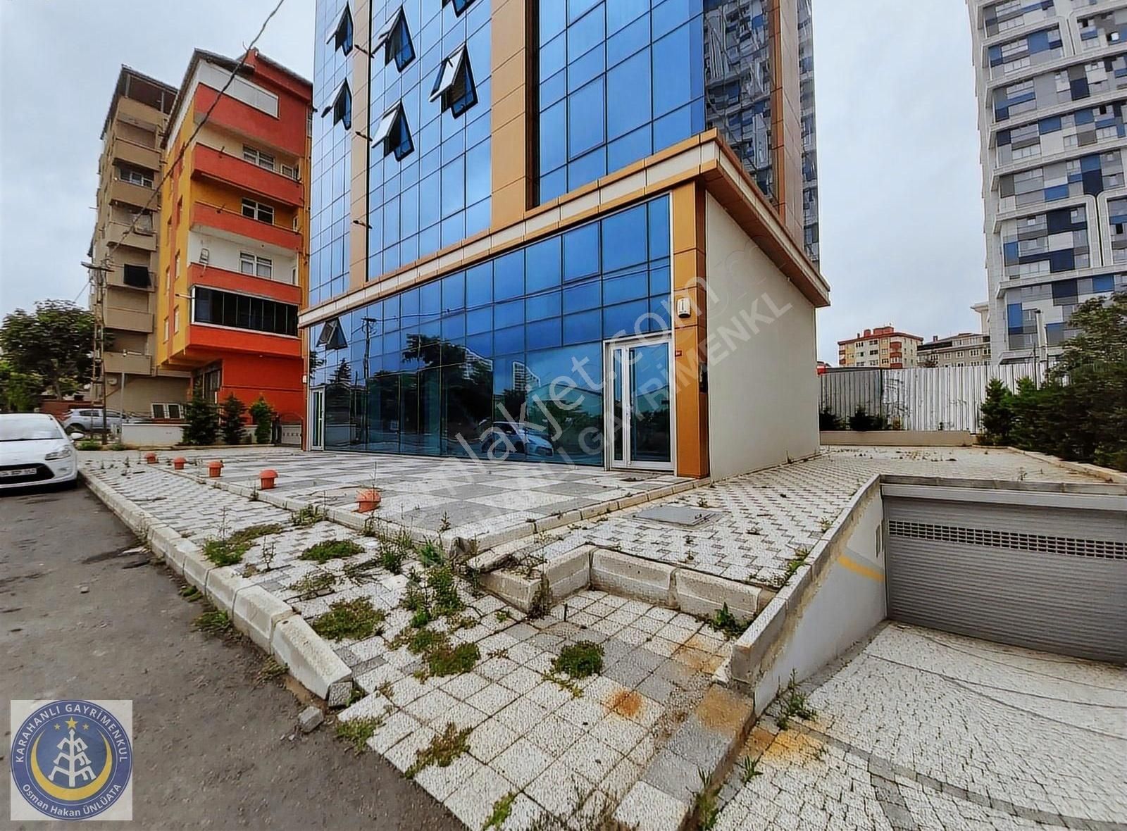 Asma Katlı / Ön Bahçeli / 450 M2 Kullanım Alanlı / İş Yeri +++