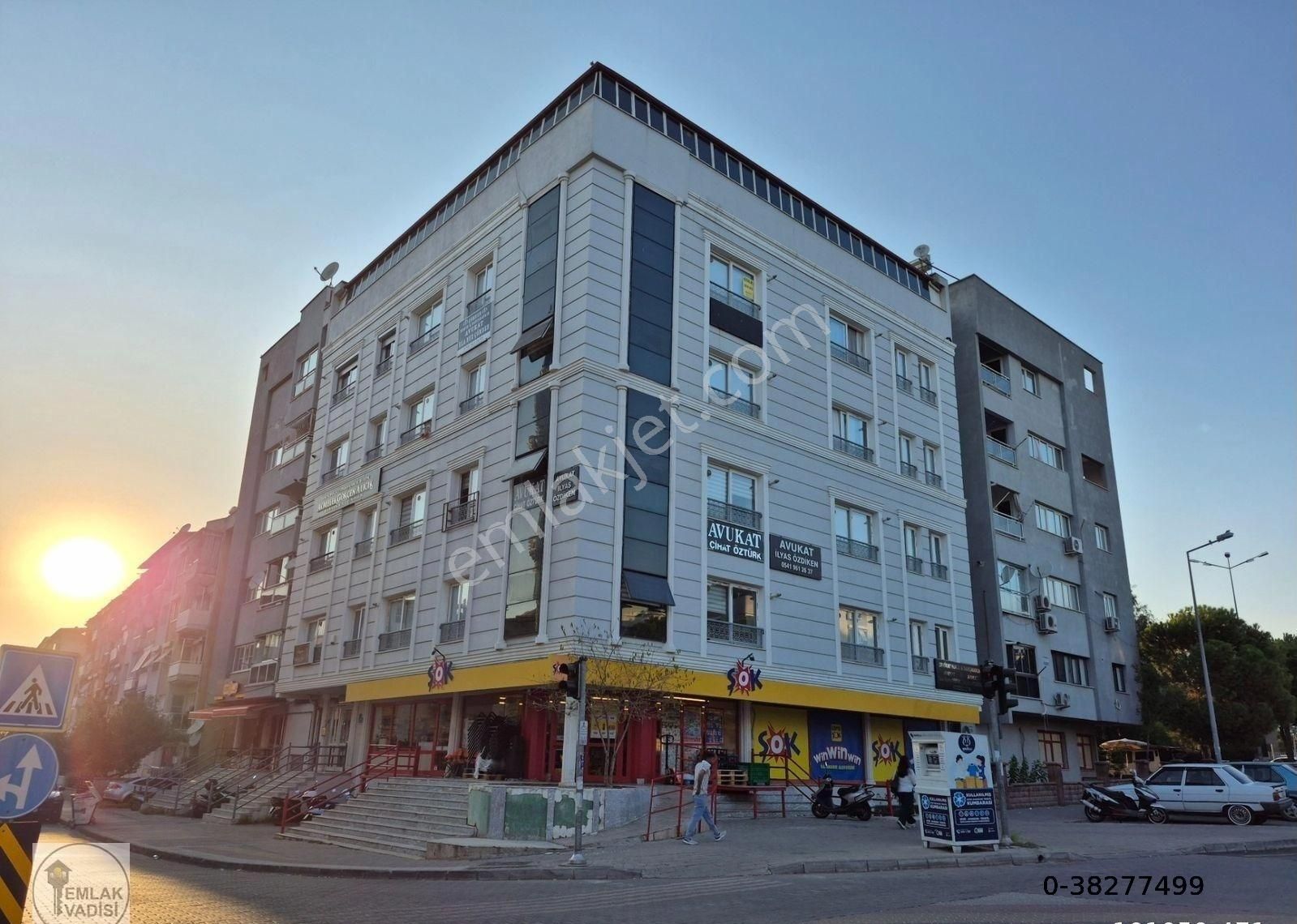 Cumhuriyet Mah.'de Adliyeye 350 Mt Eşyalı 2+1 Kiralık Daire
