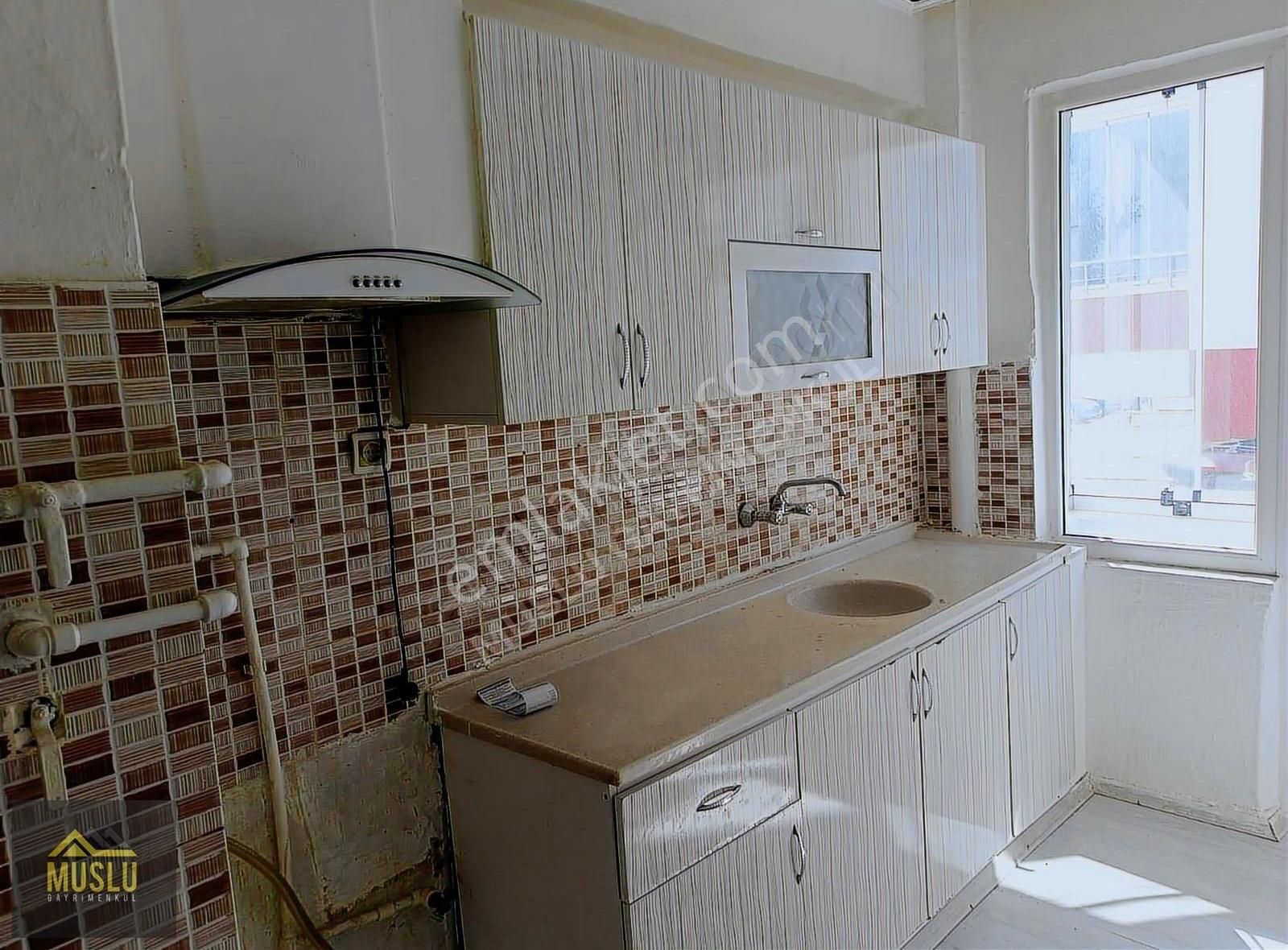 Muslu Gayrimenkulden Polis Lojmanları Civarı Kiralık 2+1