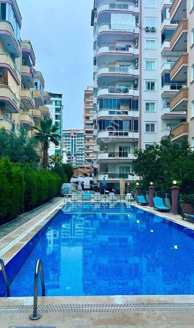 Emlaknomi Alanya-mahmutlar 1+1 Eşyalı Site İçerisinde Deniz 5 Dakika Yürüme Mesafesi Havuzlu