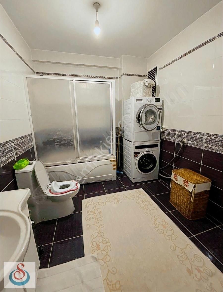 Silivri Çarşı Merkezde Satılık 5+2 Dublex Daire