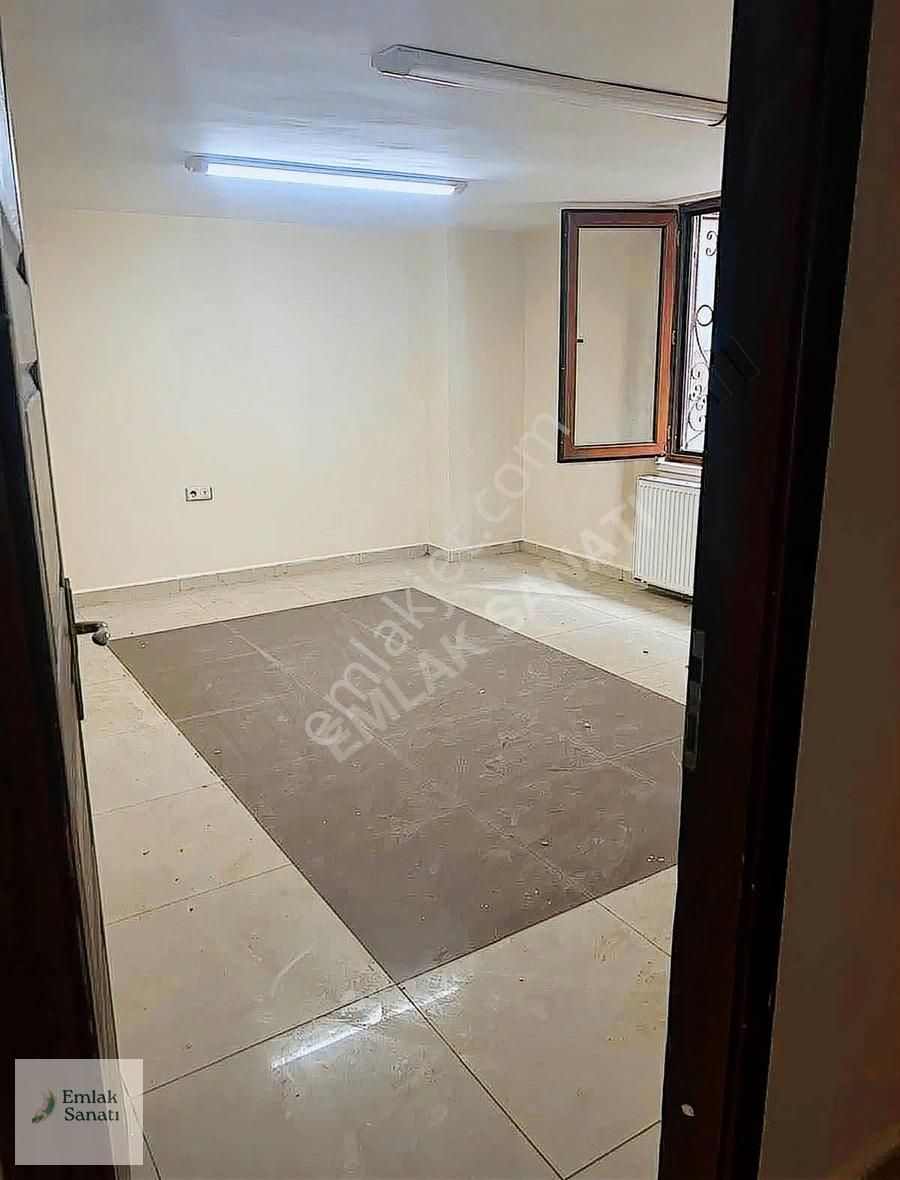 Emlak Sanatı | Sahilde 2+1 Kiralık Uygun Daire / Ofis