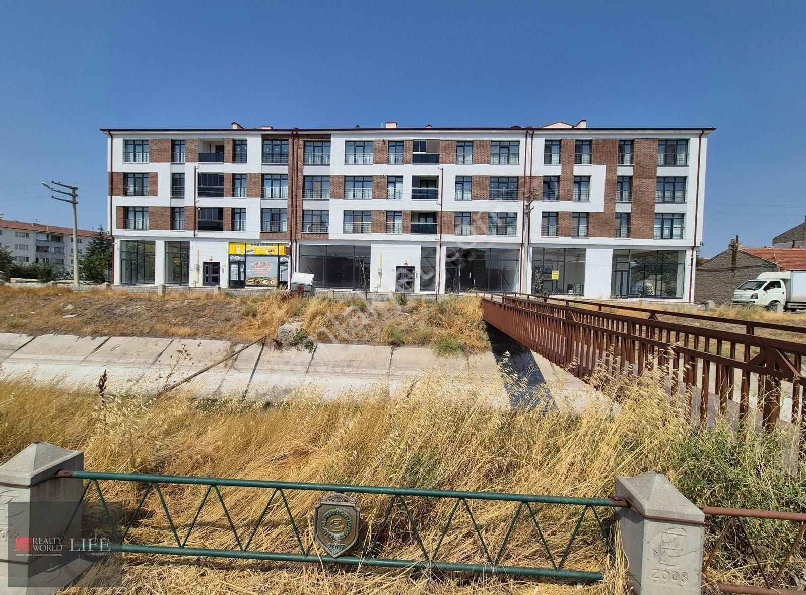 Rw Lıfe//gündoğdu Mh Vergi Dairesi Yanı 98 M2 Satılık 2+1 Daire