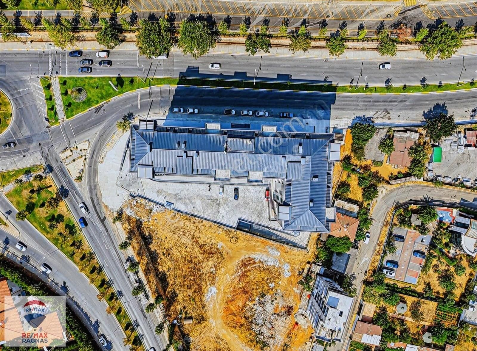 Atalar Bulvar'da Cadde Cepheli Giriş Kiralık Büro Ofis İşyeri - Görsel 14