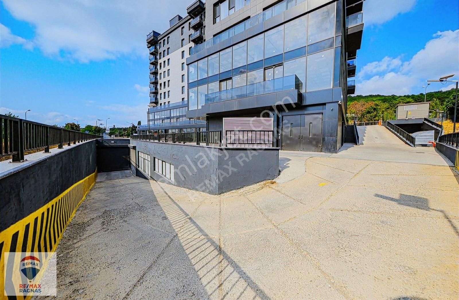 Atalar Bulvar'da Cadde Cepheli Giriş Kiralık Büro Ofis İşyeri - Görsel 27