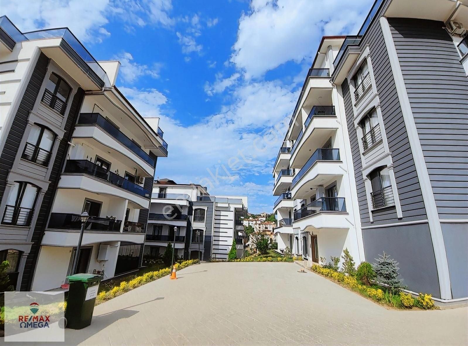 Başiskele Döngel Dream Gardens Sitesi'inde 3+1 Kiralık Arakat